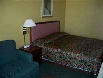 Super 8 by Wyndham Picayune Bagian luar foto