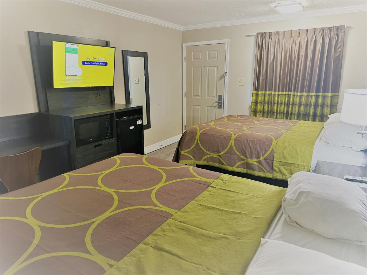 Super 8 by Wyndham Picayune Bagian luar foto