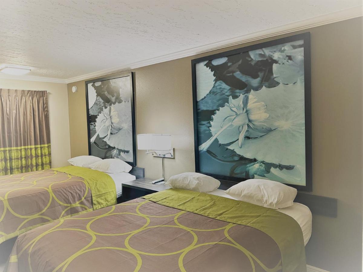 Super 8 by Wyndham Picayune Bagian luar foto