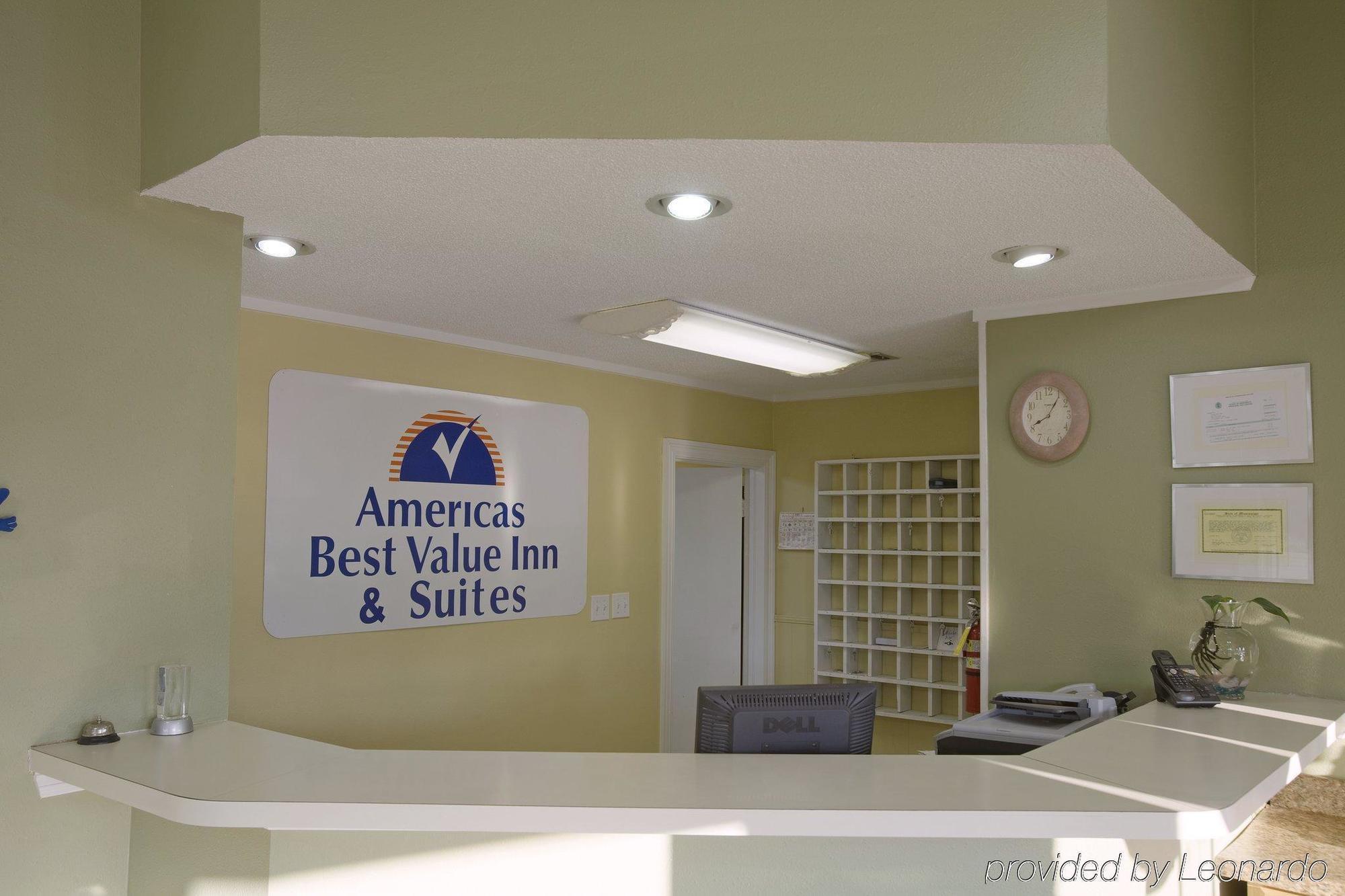Super 8 by Wyndham Picayune Interior foto