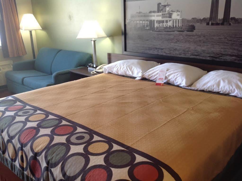 Super 8 by Wyndham Picayune Bagian luar foto